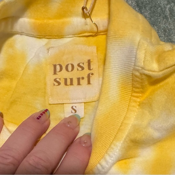 NWT Yellow Tie-Dye T-Shirt with 'GOLDEN' Embroidery Size S - Picture 3 of 7